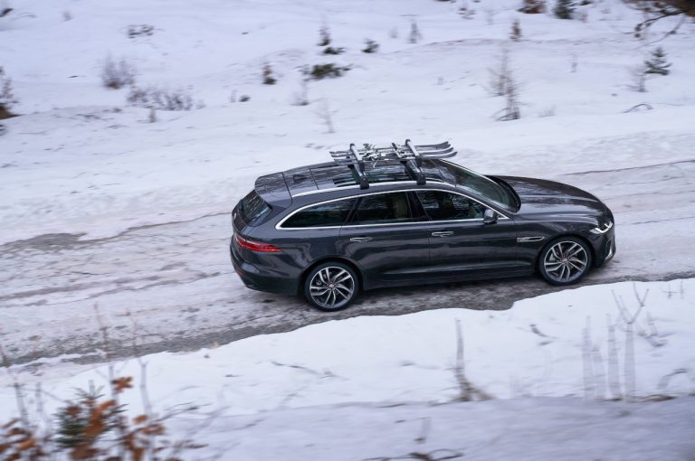 Jaguar XF 2021: immagini ufficiali