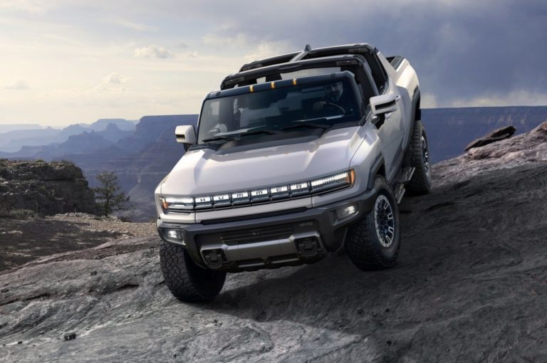 GMC Hummer EV: immagini ufficiali