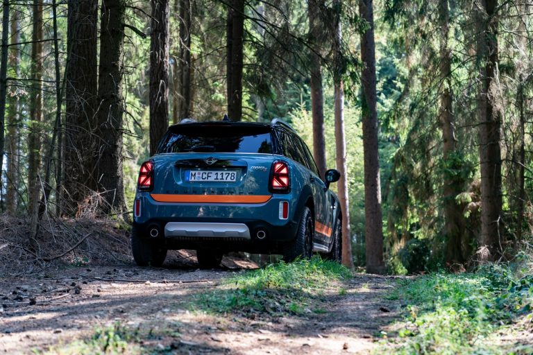 Mini Countryman by X-raid: immagini ufficiali