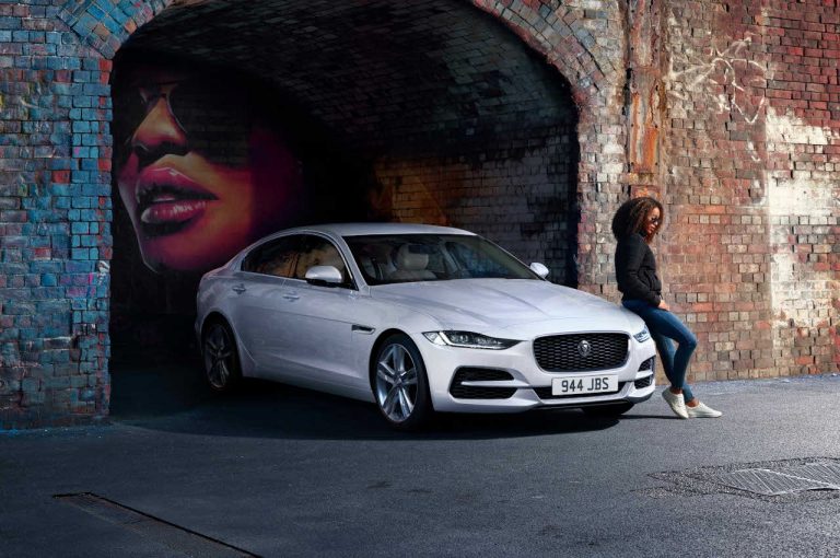 Jaguar XE 2021: immagini ufficiali