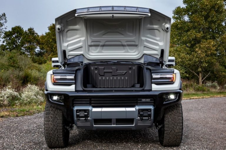 GMC Hummer EV: immagini ufficiali