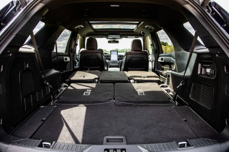 Ford Explorer Plug-in Hybrid 2020: immagini ufficiali