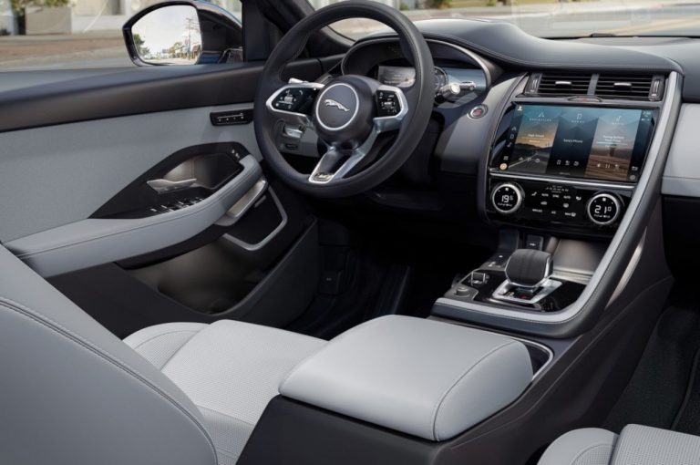 Jaguar E-Pace 2021: immagini ufficiali