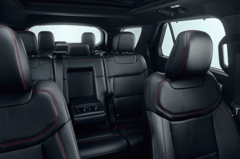 Ford Explorer Plug-in Hybrid 2020: immagini ufficiali