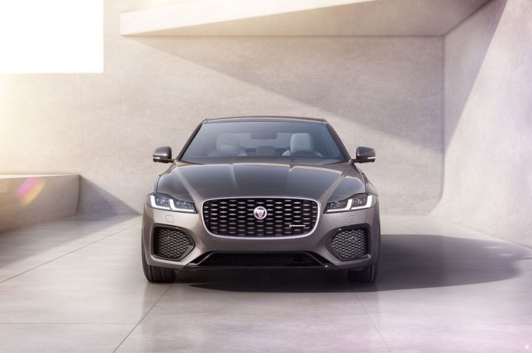 Jaguar XF 2021: immagini ufficiali