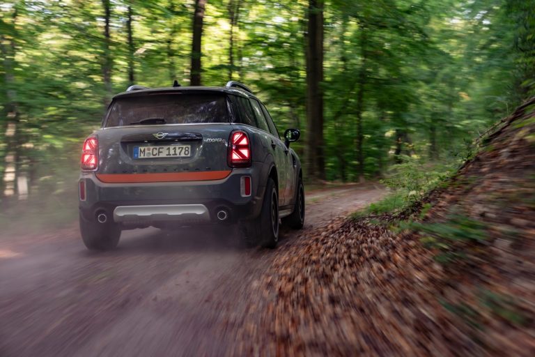 Mini Countryman by X-raid: immagini ufficiali