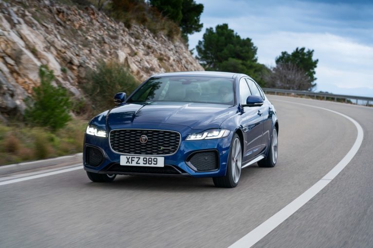 Jaguar XF 2021: immagini ufficiali