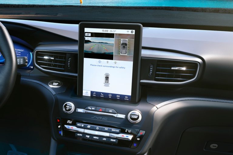 Ford Explorer Plug-in Hybrid 2020: immagini ufficiali