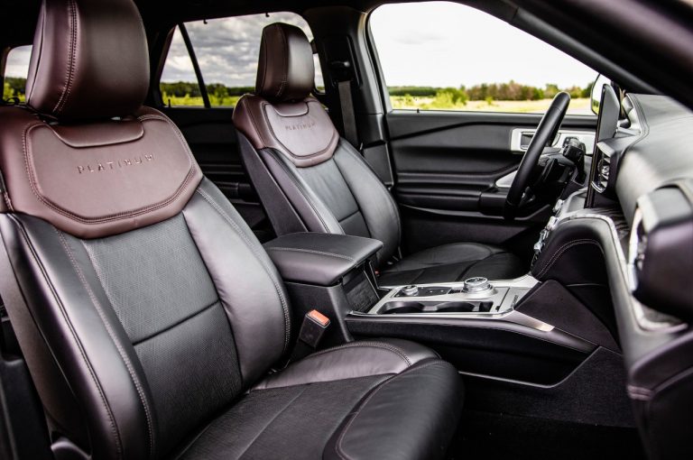 Ford Explorer Plug-in Hybrid 2020: immagini ufficiali