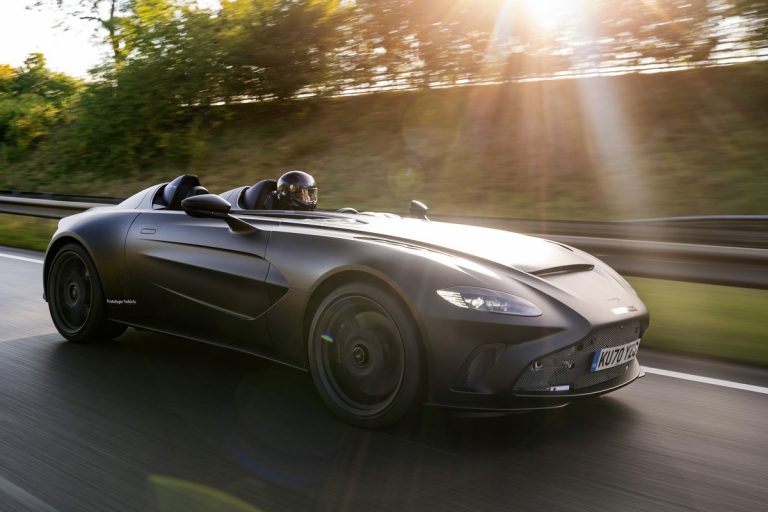 Aston Martin V12 Speedster: le consegne da inizio 2021