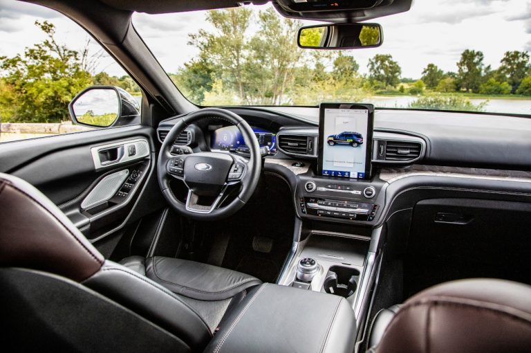 Ford Explorer Plug-in Hybrid 2020: immagini ufficiali