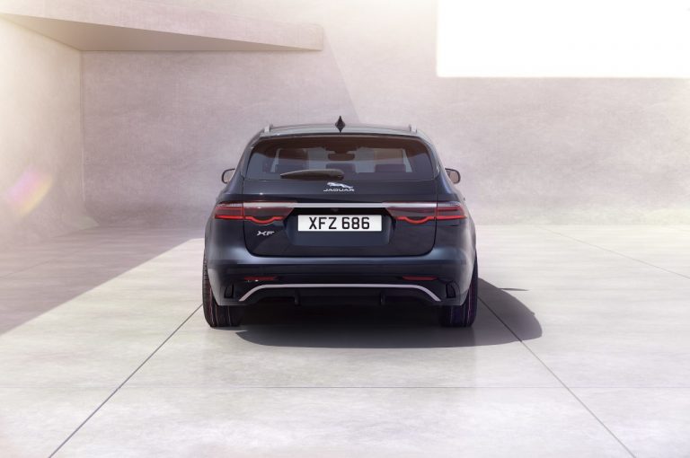 Jaguar XF 2021: immagini ufficiali