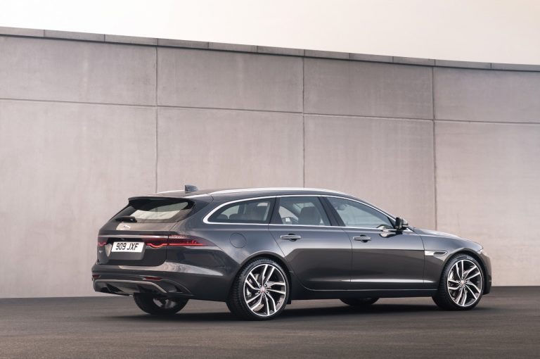 Jaguar XF 2021: immagini ufficiali