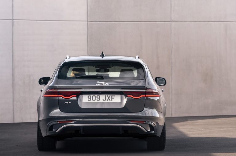 Jaguar XF 2021: immagini ufficiali