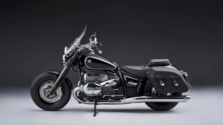 BMW R 18 Classic: immagini ufficiali