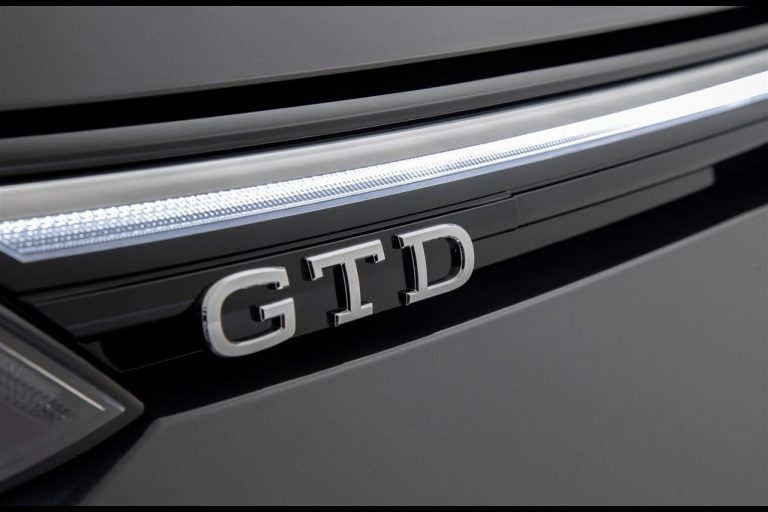 Volkswagen Golf 8 GTD 2021: immagini ufficiali