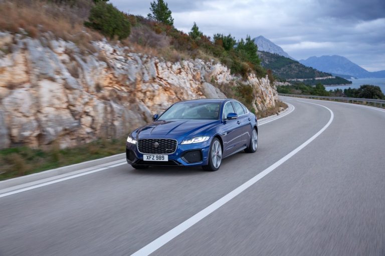 Jaguar XF 2021: immagini ufficiali