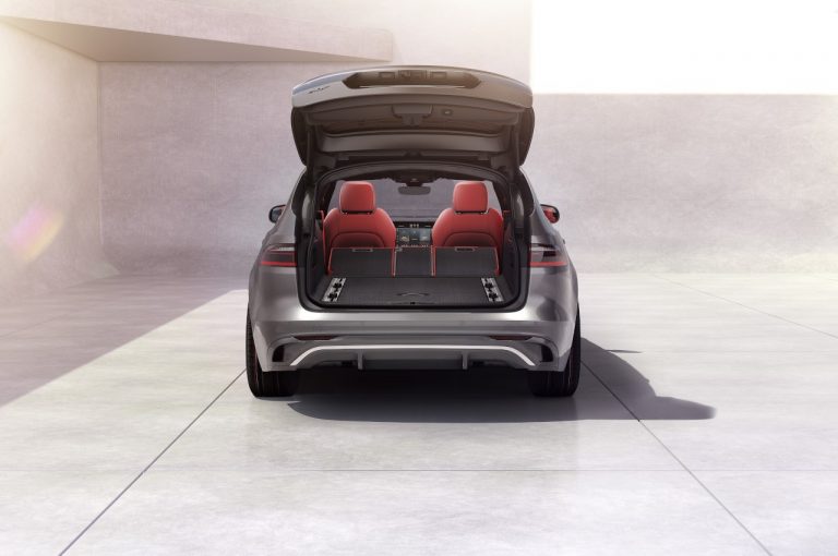 Jaguar XF 2021: immagini ufficiali