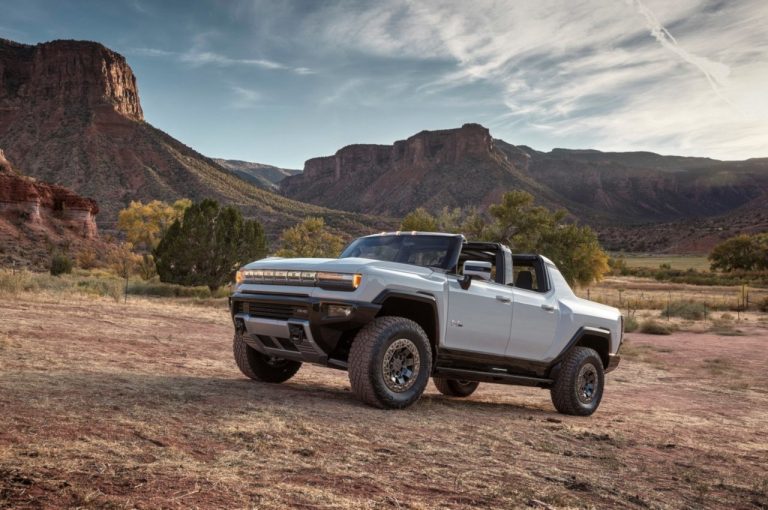 GMC Hummer EV: immagini ufficiali