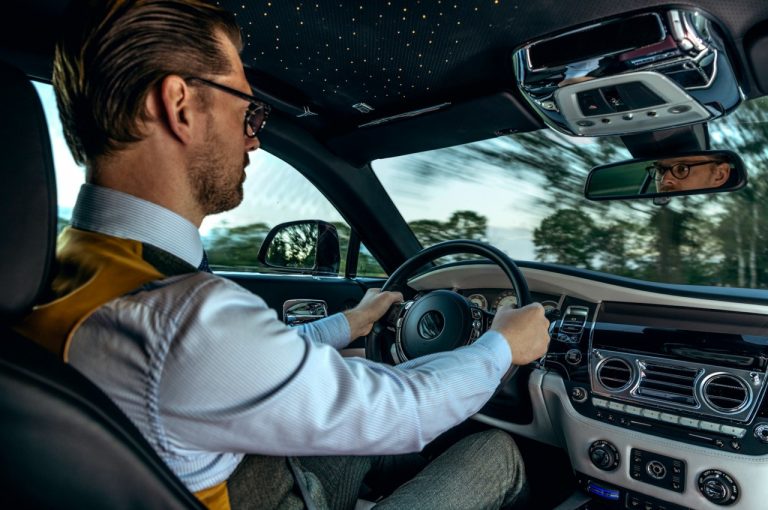 Niels Van Roij Design Silver Spectre Shooting Brake 2020