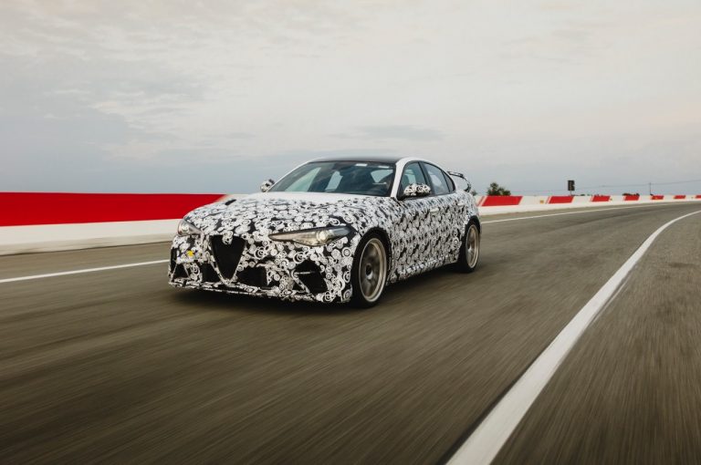 Alfa Romeo Gta, test a Balocco con Räikkönen e Giovinazzi
