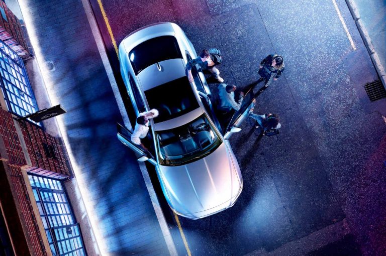 Jaguar XE 2021: immagini ufficiali