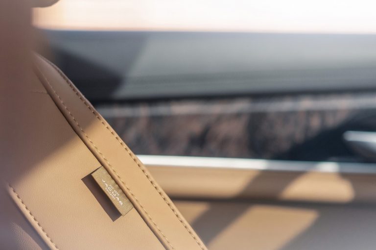 Jaguar XF 2021: immagini ufficiali