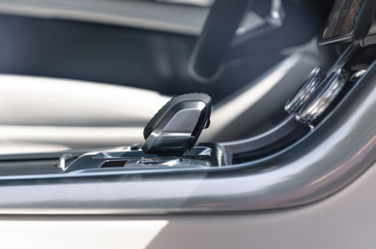 Jaguar XF 2021: immagini ufficiali