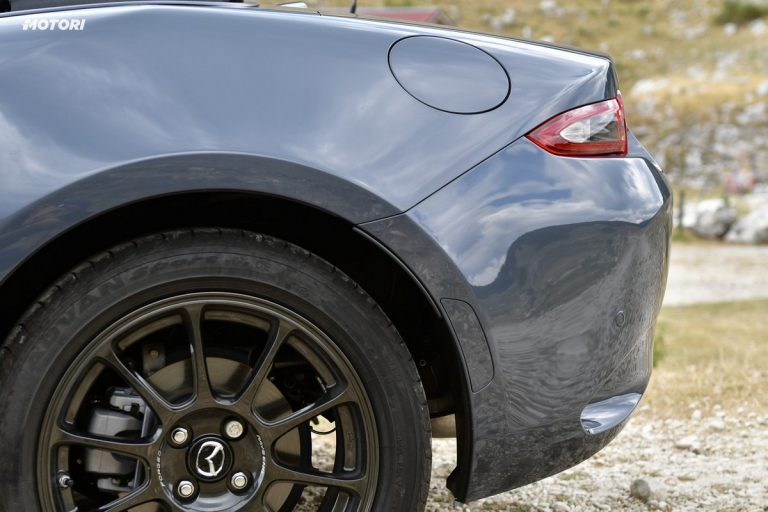 Mazda MX-5 1.5 Polymetal: la prova su strada