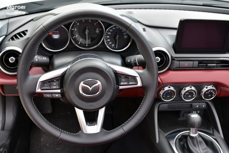 Mazda MX-5 1.5 Polymetal: la prova su strada