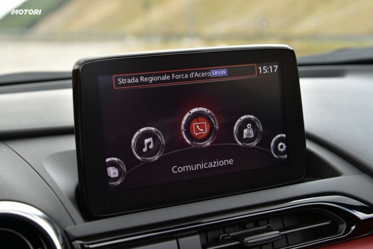 Mazda MX-5 1.5 Polymetal: la prova su strada