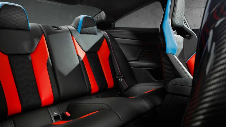 BMW M4 Competition x Kith: 150 esemplari glamour