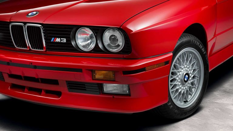 BMW M4 Competition x Kith: 150 esemplari glamour