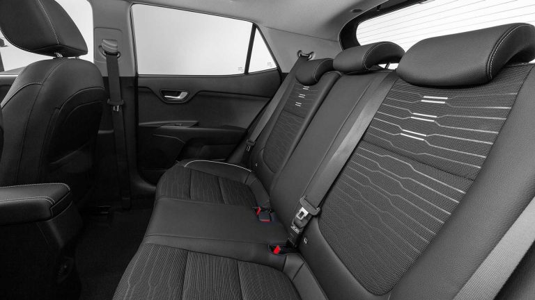 Kia Stonic restyling: immagini ufficiali