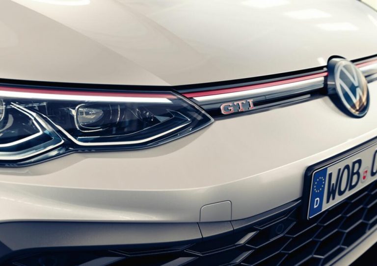 Volkswagen Golf 8 GTI Clubsport: immagini ufficiali