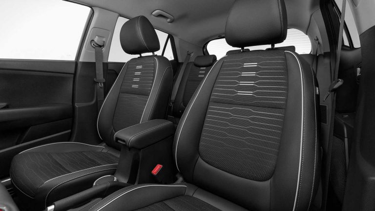 Kia Stonic restyling: immagini ufficiali