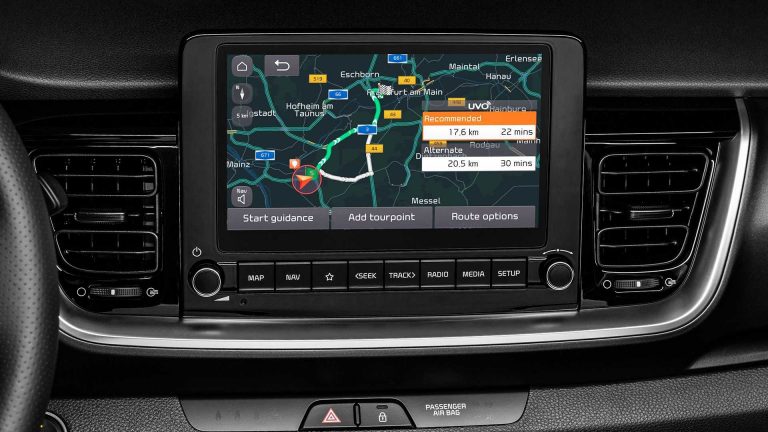 Kia Stonic restyling: immagini ufficiali