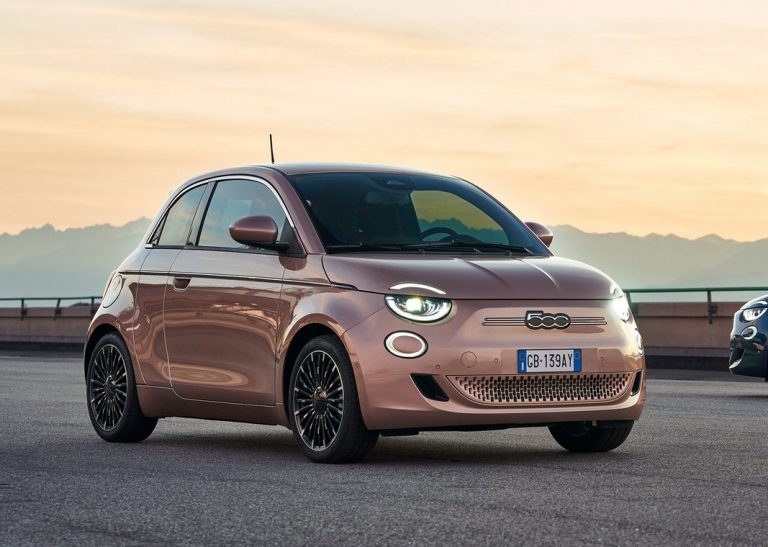 Fiat 500 3+1 elettrica: immagini ufficiali