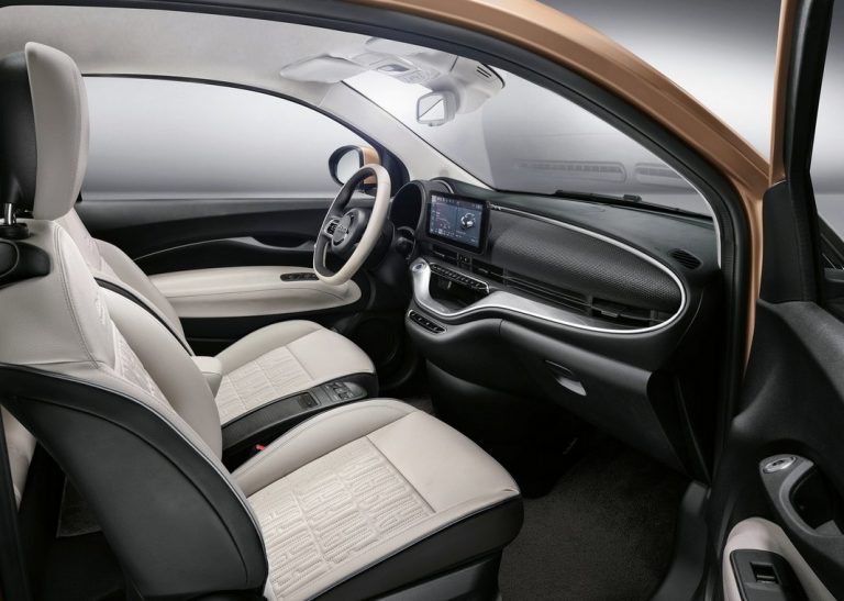 Fiat 500 3+1 elettrica: immagini ufficiali
