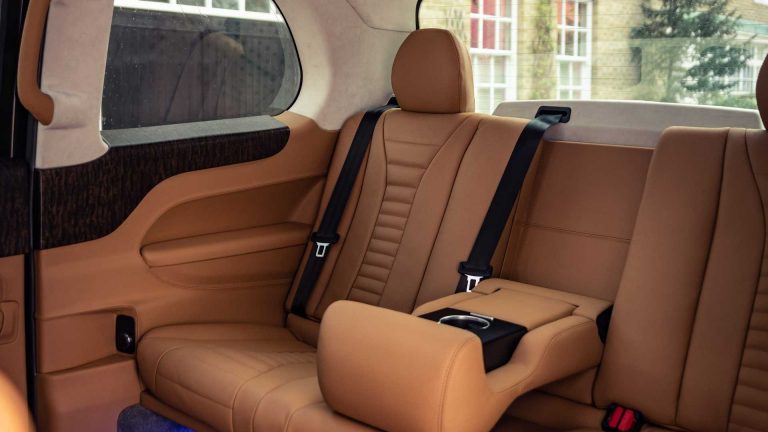 Luxury Black Cab: immagini ufficiali