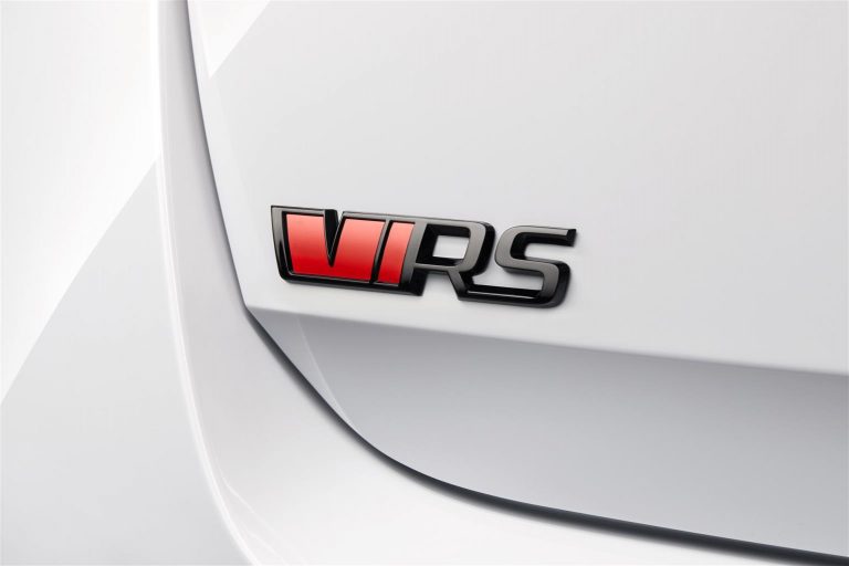 Skoda Octavia Scout e Octavia RS: immagini ufficiali