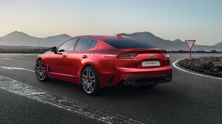 Kia Stinger restyling: immagini ufficiali