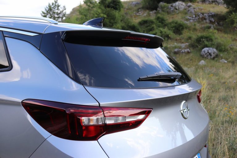 Opel Grandland X 1.2 Innovation AT8: la prova su strada
