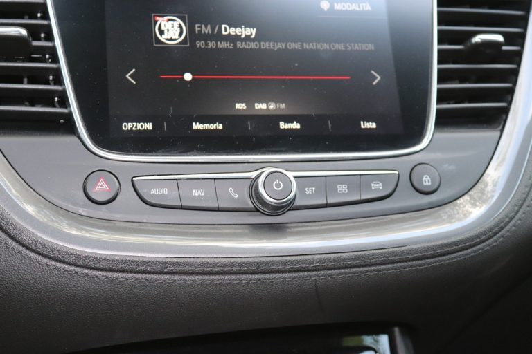 Opel Grandland X 1.2 Innovation AT8: la prova su strada