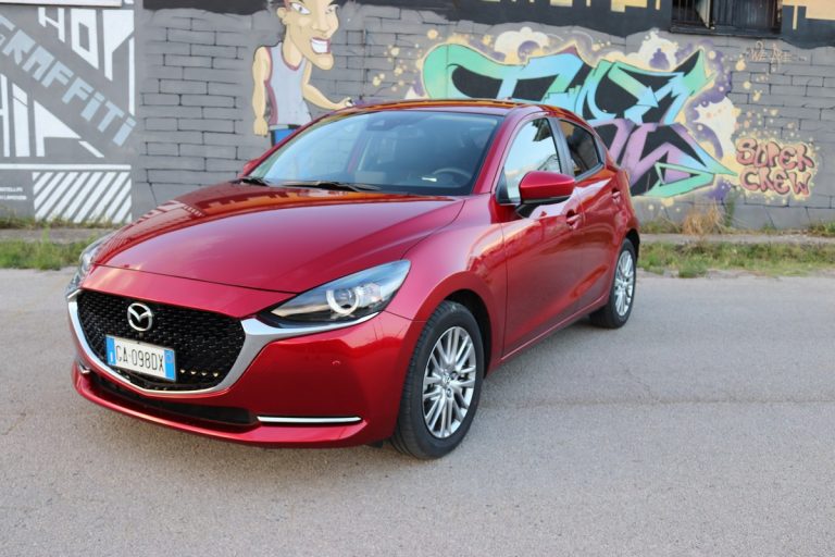 Mazda 2 Skyactiv-G M Hybrid Exceed: la prova su strada