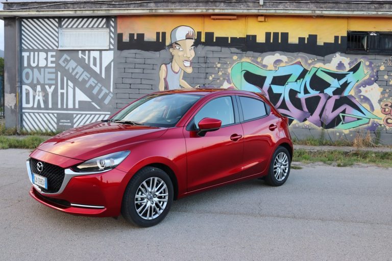 Mazda 2 Skyactiv-G M Hybrid Exceed: la prova su strada