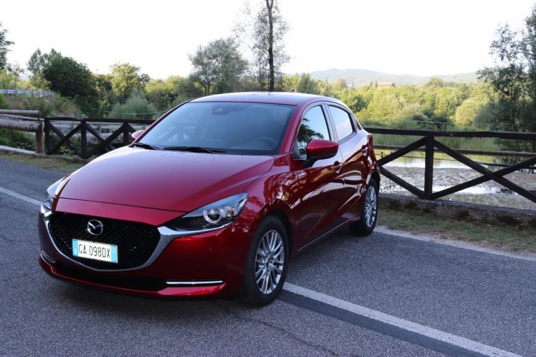 Mazda 2 Skyactiv-G M Hybrid Exceed: la prova su strada