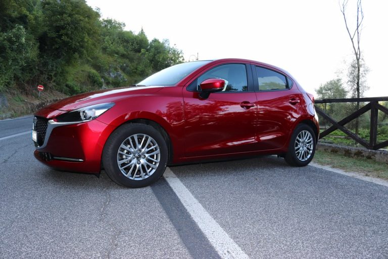 Mazda 2 Skyactiv-G M Hybrid Exceed: la prova su strada
