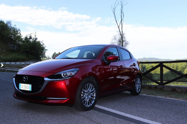 Mazda 2 Skyactiv-G M Hybrid Exceed: la prova su strada