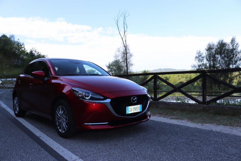 Mazda 2 Skyactiv-G M Hybrid Exceed: la prova su strada